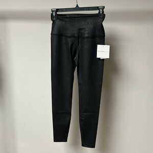 Beyond yoga high waisted power shine legging viper black